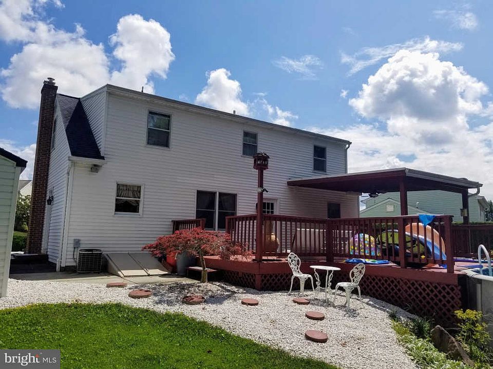 2nd image of 507 Crest Cir