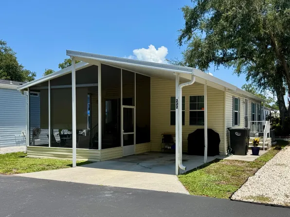 222 57th Ct E, Palmetto, FL 34221
