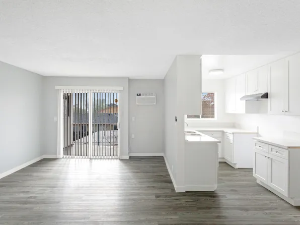 Lemp Avenue Apartments