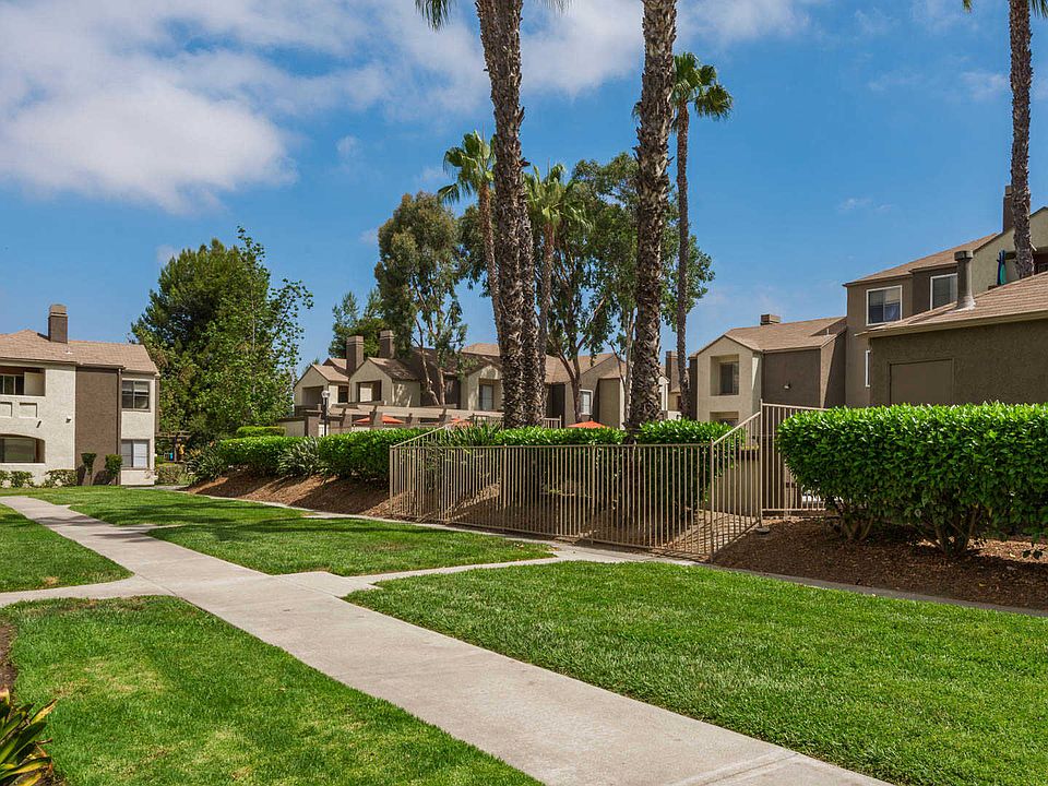 Carmel Terrace Apartments Building and Grounds