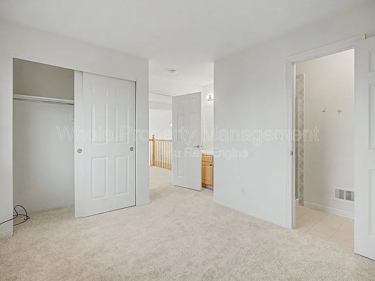 11081 Independence Cir W — Photo 24