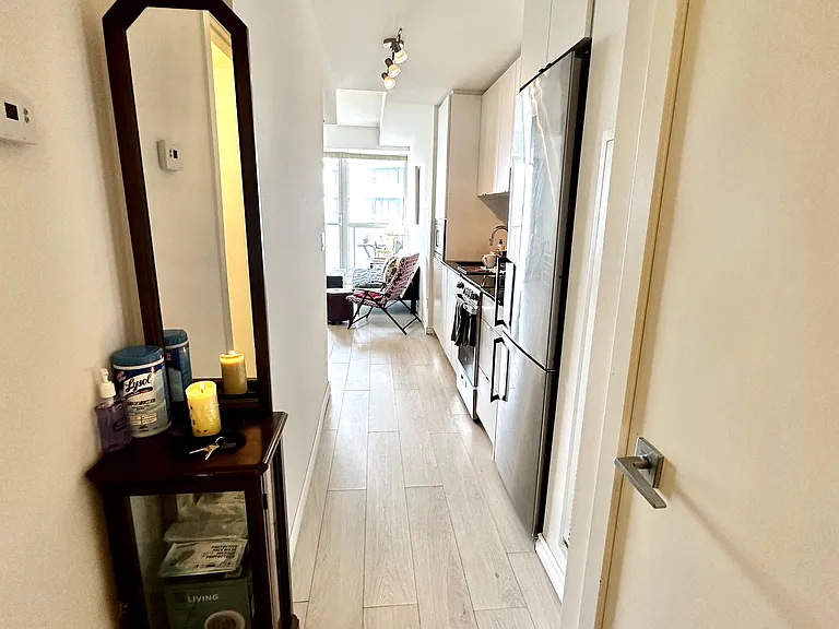 49 E Liberty St #706 — Photo 9