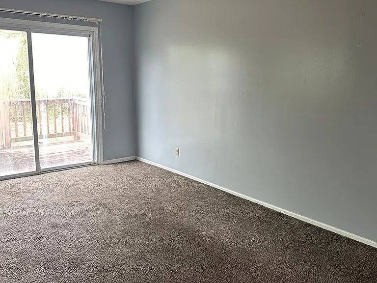 912 Pineland Ave #23 — Photo 7