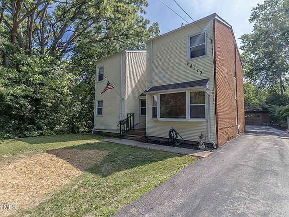 2nd image of 28570 Simmons Rd