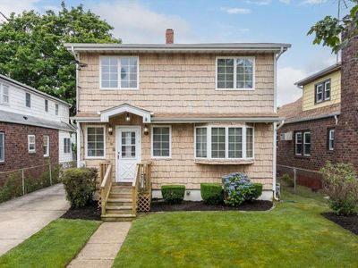 198 Moody Avenue, Freeport, NY, 11520