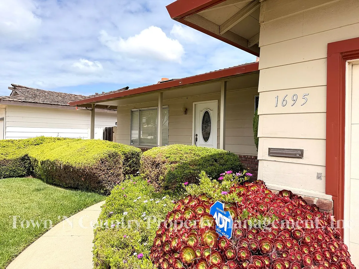 Building Photo - 1695 Cupertino Way