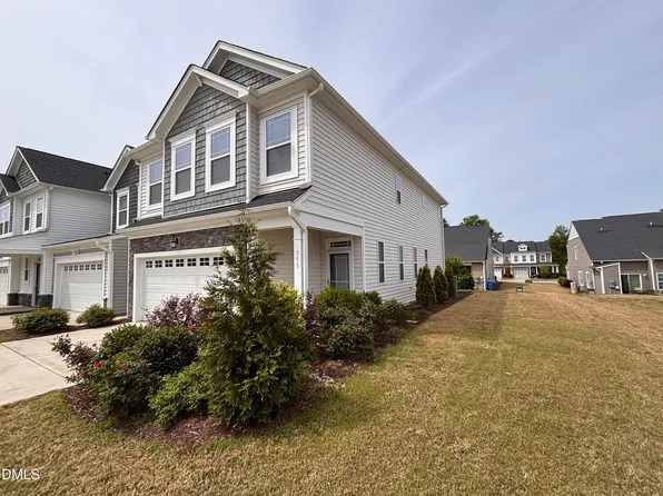 755 Creekway Dr, Fuquay Varina, NC 27526