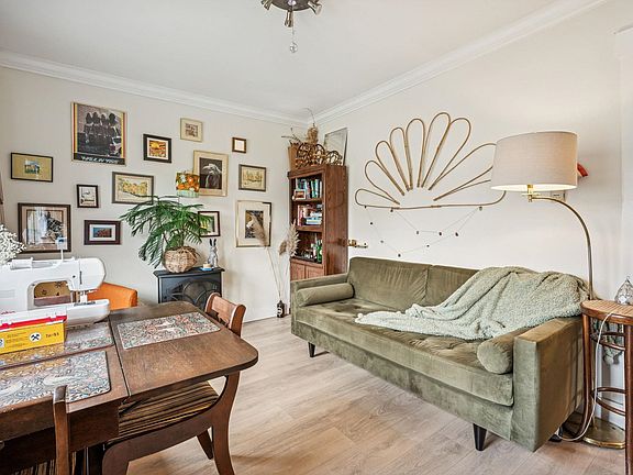 4th image of 2150 Ferndale St #2148