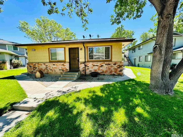 674 Oakwood Dr APT 1, Sparks, NV 89431