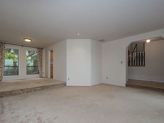 5th image of 14711 SE 28th St