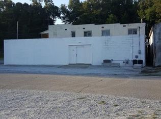 201 Fern Ave, Camden, TN 38320