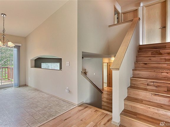 5th image of 19612 76th Avenue Ct E