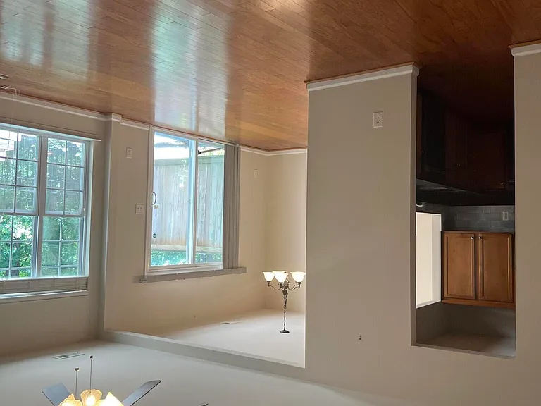 308 Dyersville Dr — Photo 23