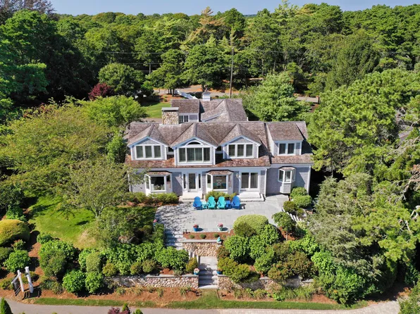 13 Captains Cove Lane, North Chatham, MA 02650