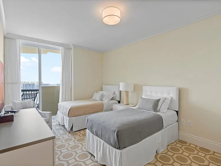 17875 Collins Ave #3303 — Photo 8