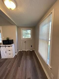 5th image of 710 Winding Way St