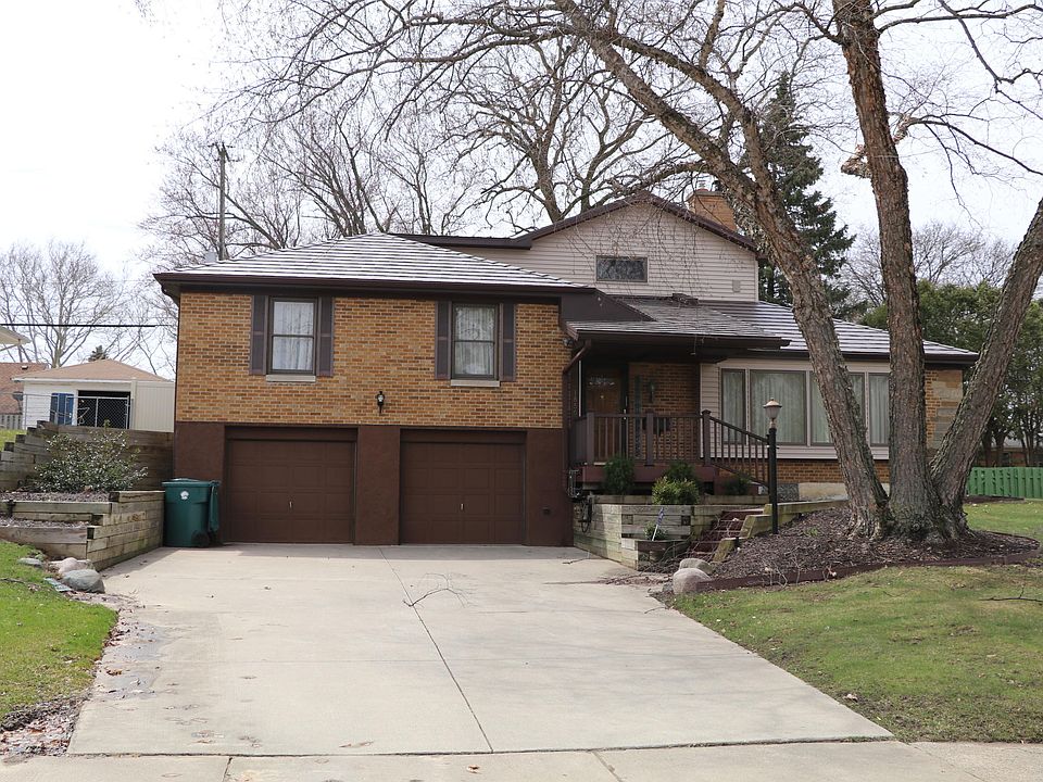 1st image of 1856 Lake Michigan Dr NW