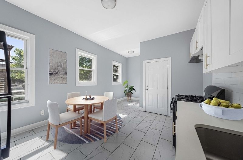 1st image of 869 S 15th St #1