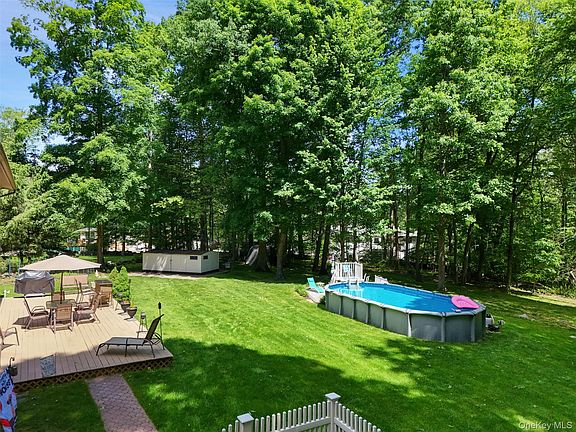 3rd image of 90 Timberlane Court