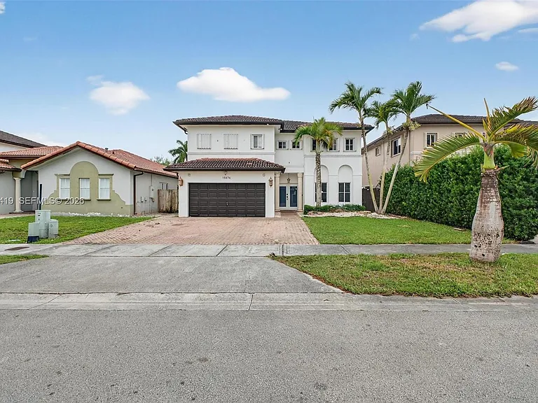 15874 SW 138th Ter — Photo 1