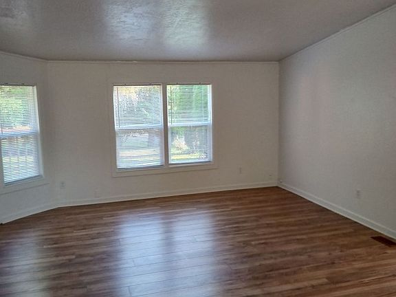 5th image of 15131 Martinson St SE