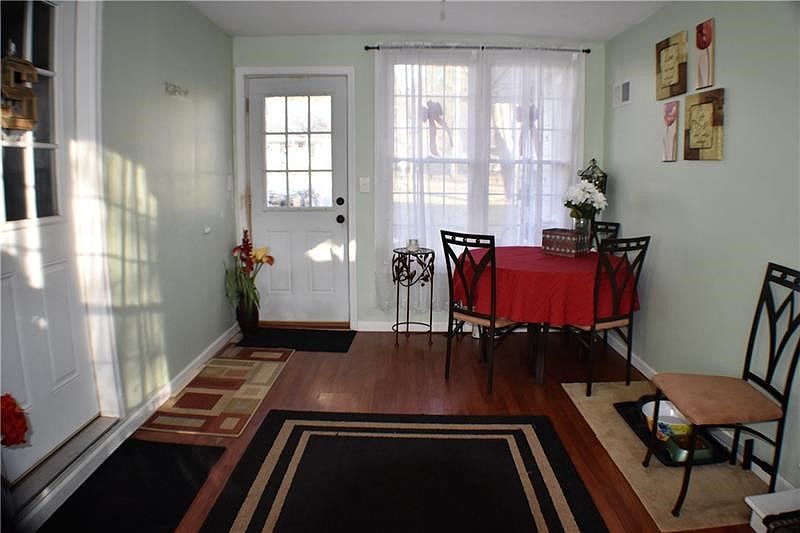 699 Lyle Dr, Hermitage, PA 16148 Zillow