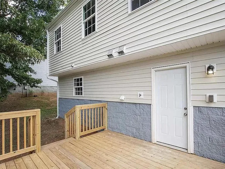 624 Oleander Rd — Photo 35