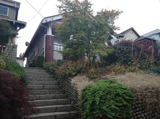 327 N 73rd St, Seattle, WA 98103