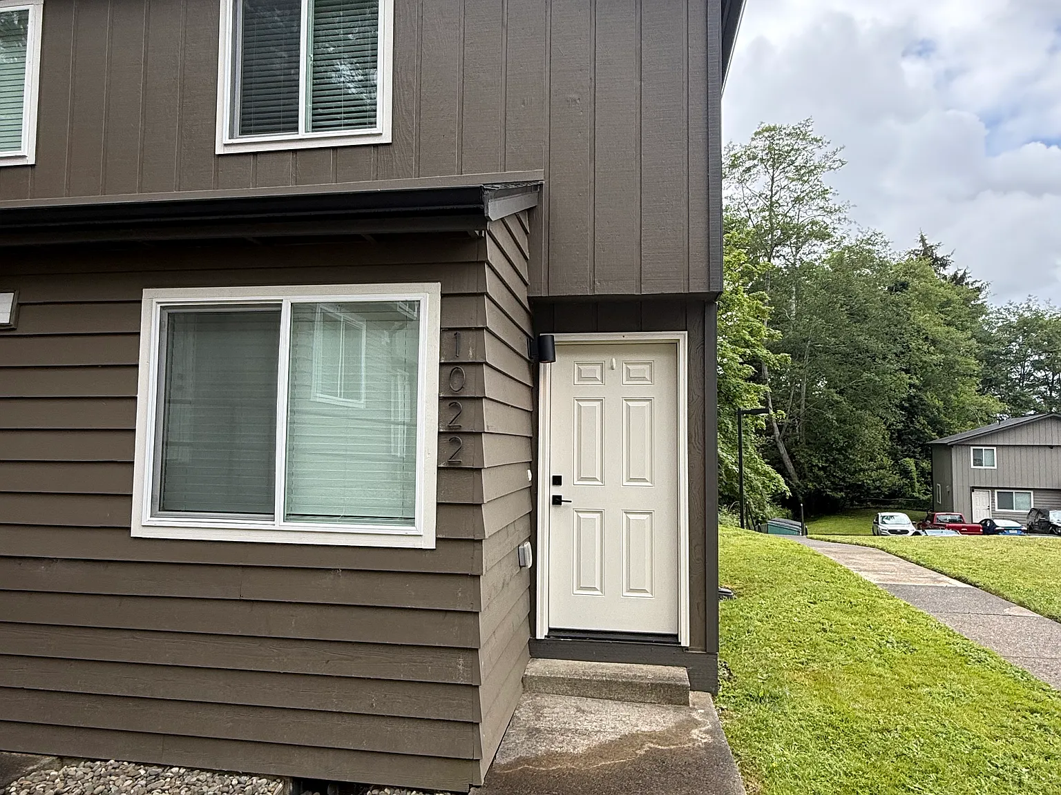 2 bed, 1.5 bath, 850 sqft, $1,600 — Photo 1