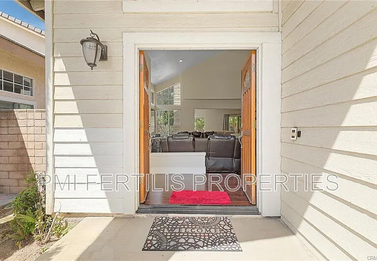 2116 Sun Ridge Dr — Photo 5