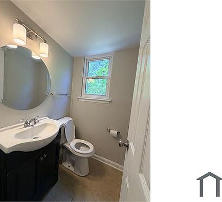 3rd image of 494 Kenilworth Ct