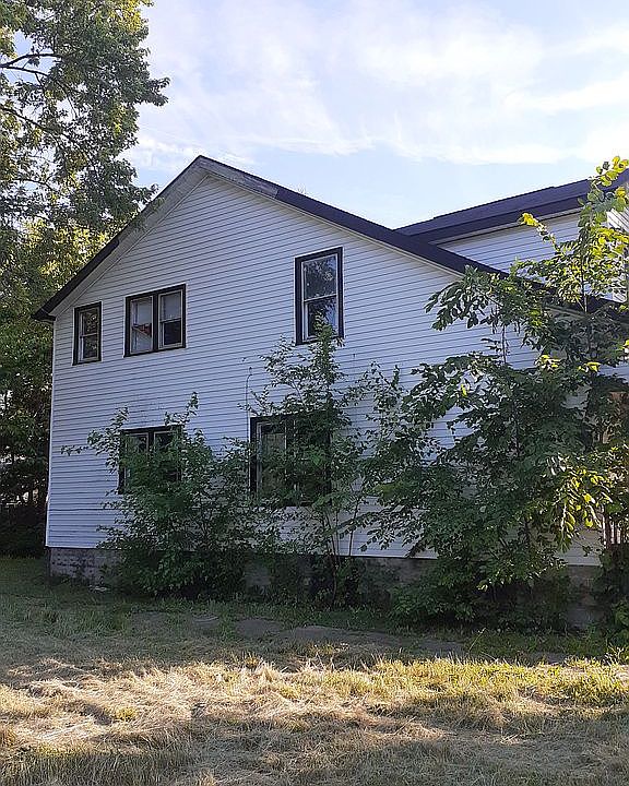 2nd image of 11738 Chelsea St
