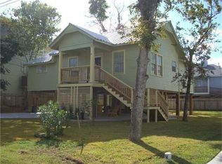 821 Dogwood Rd, Clear Lake Shores, TX 77565