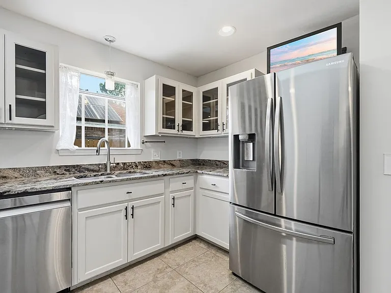 1651 Northridge Rd — Photo 14