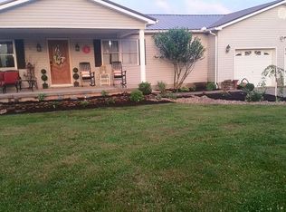 51 Dogwood Dr, Gallipolis, OH 45631