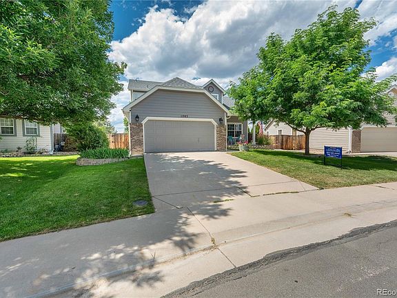 3rd image of 11983 Dahlia Drive