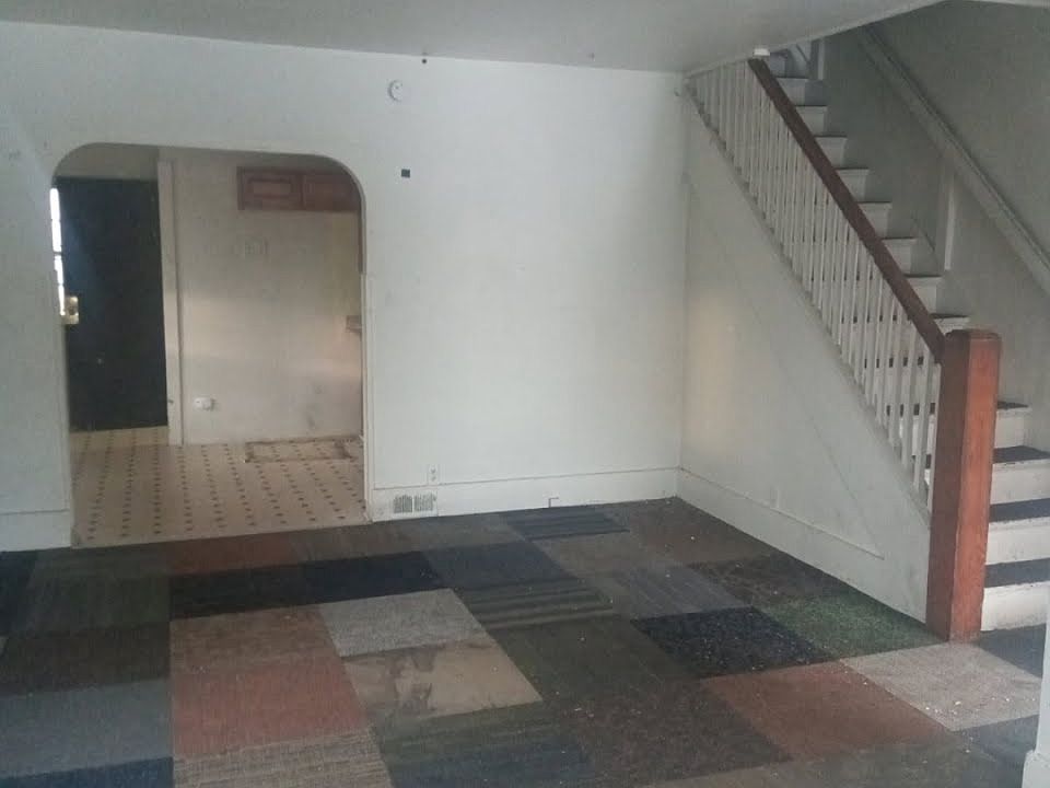 2nd image of 1830 Clifford Ave #4