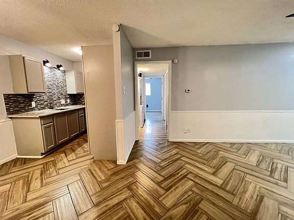 5th image of 1901 N 10th St #1