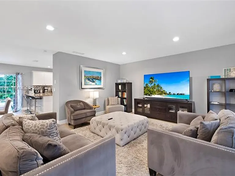 7711 Coquina Dr — Photo 34