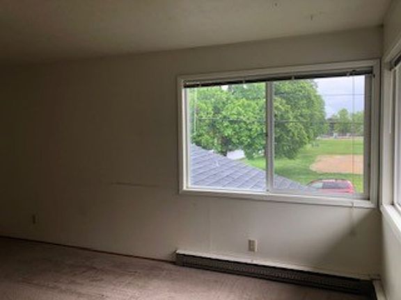 5th image of 636 NW 27th St APT 12