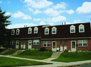 11 Debkay Ct, Essex, MD 21221