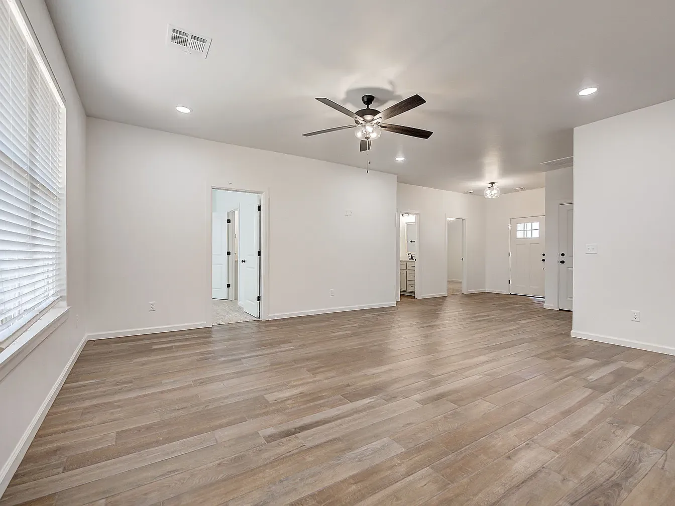 2 bed, 1412 sqft, $1,500 — Photo 4