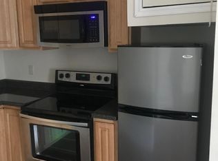 927 N Calvert St APT 2R, Baltimore, MD 21202