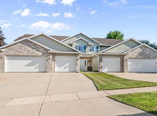 205 Parador Pl, Cottage Grove, WI 53527