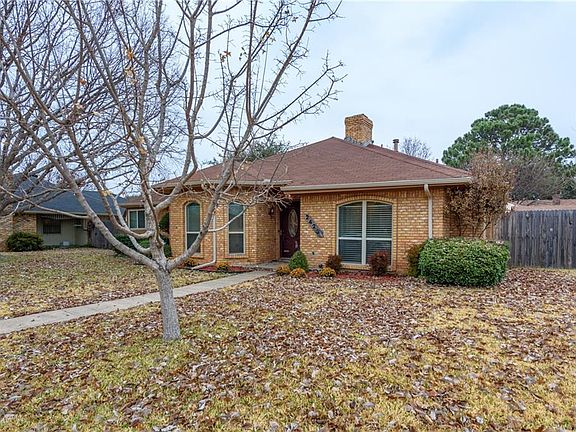 3rd image of 2423 Kingsridge Dr