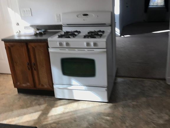 4th image of 165 Harbor St #1