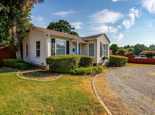 4231 S Cresthaven Rd, Dallas, TX 75209