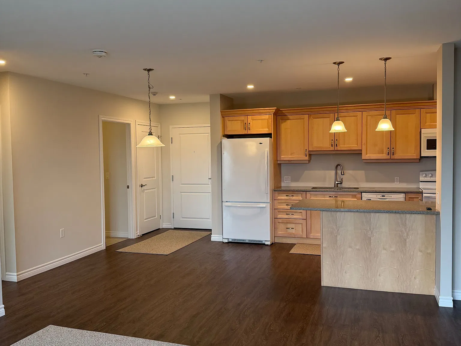 2 bed, $2,200 — Photo 3