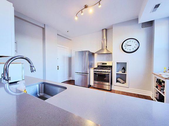 4th image of 2900 E Jefferson Ave #19-C2A