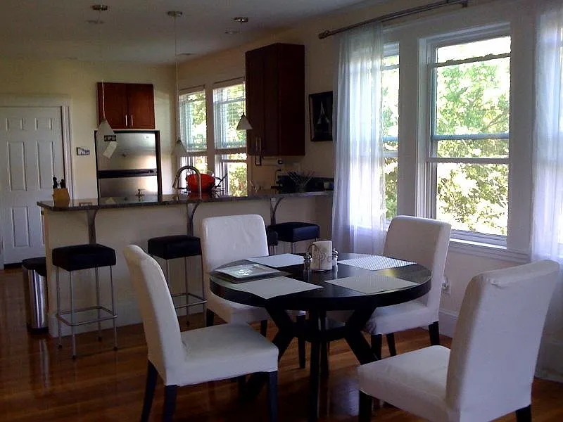 35-37 Woodlawn St — Photo 3